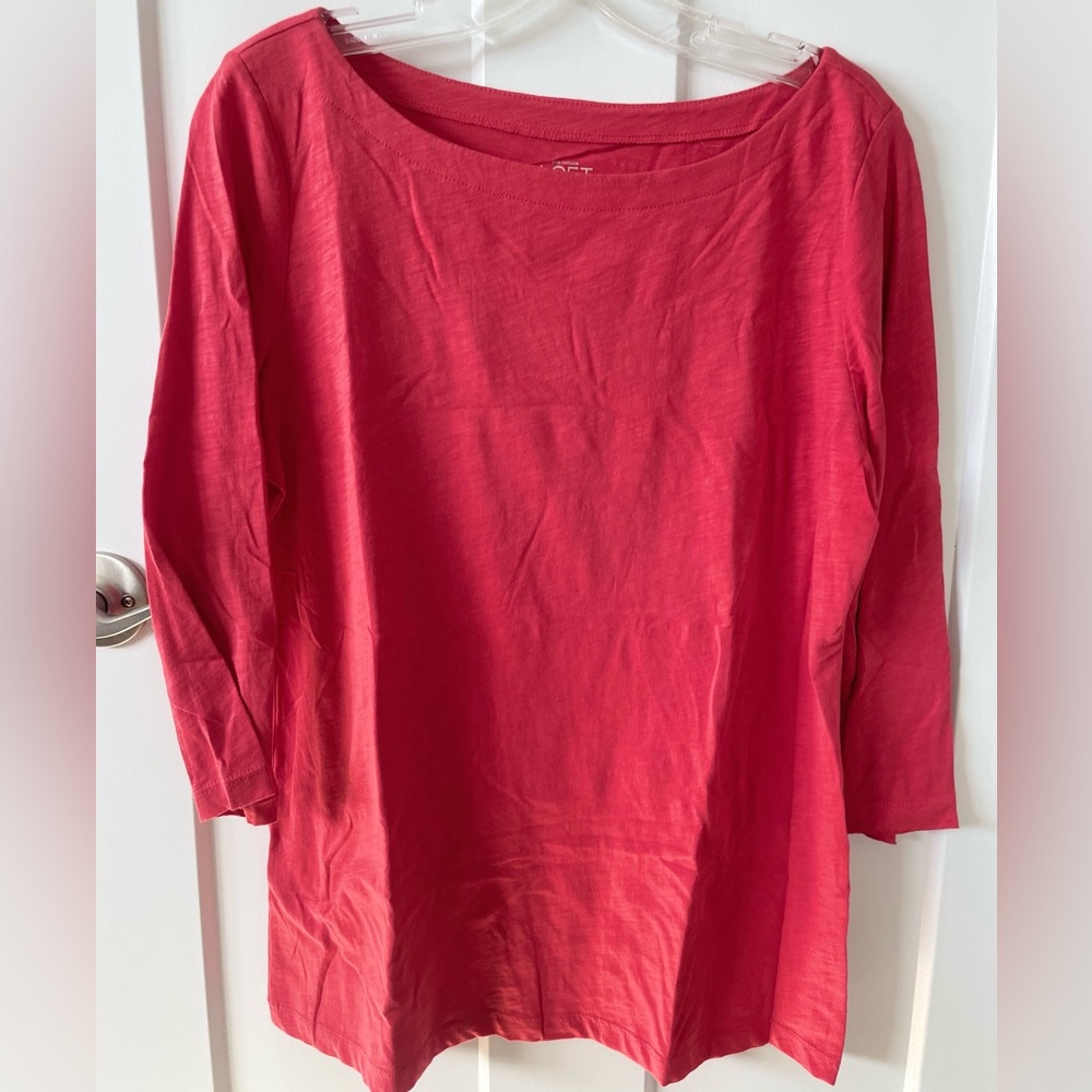 Loft Scoop Neck T Shirt NWOT